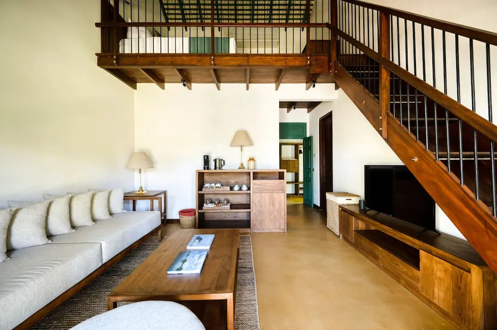 Kayaam House