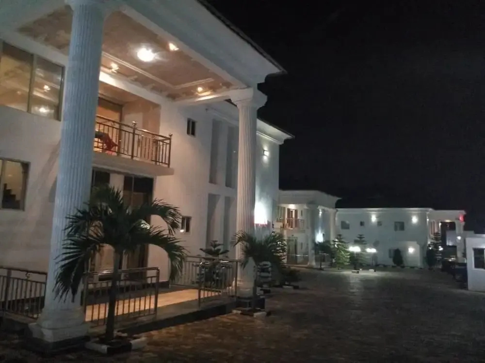 Cadestral Zone Hotel