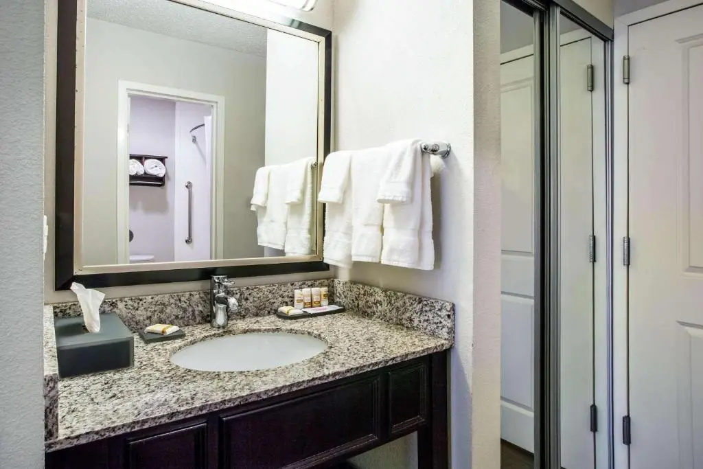 La Quinta Inn & Suites by Wyndham Lynchburg at Liberty Univ. - Chambres
