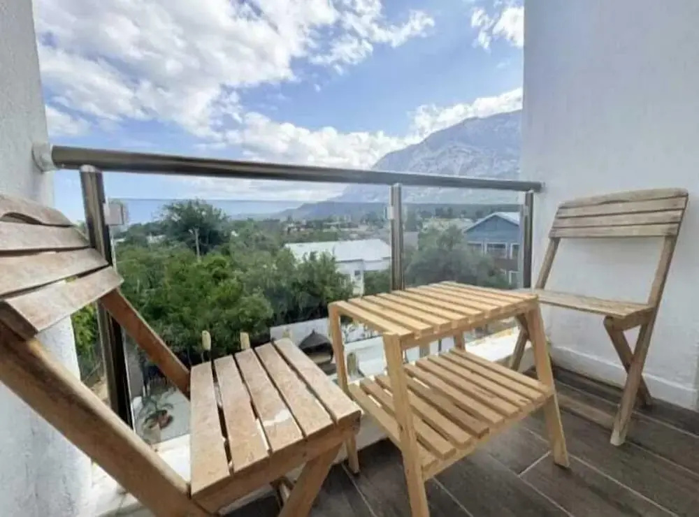 Standard Triple room with balcony