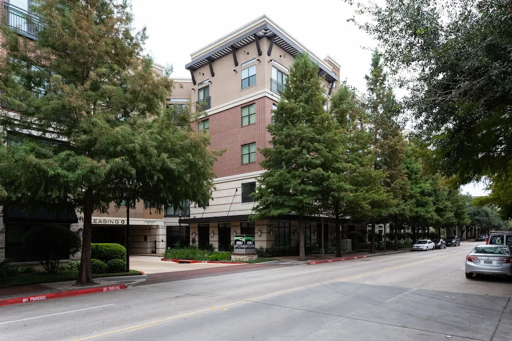 Locale Uptown at Galleria