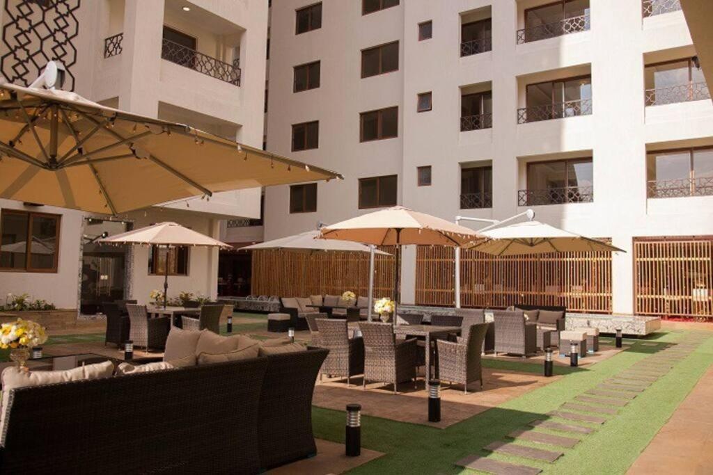 Ensuite 3BR with Balcony, Gym& Pool in Kileleshwa