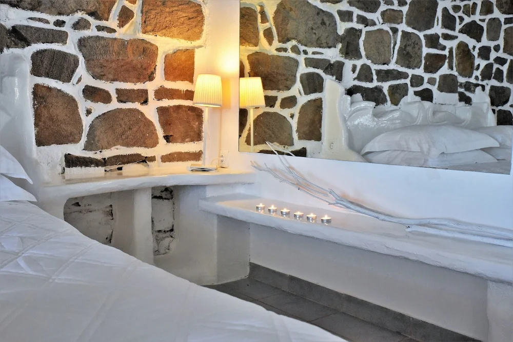 Standard Triple room with sea view