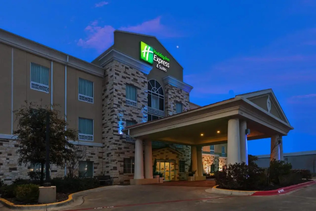 Holiday Inn Express Brady