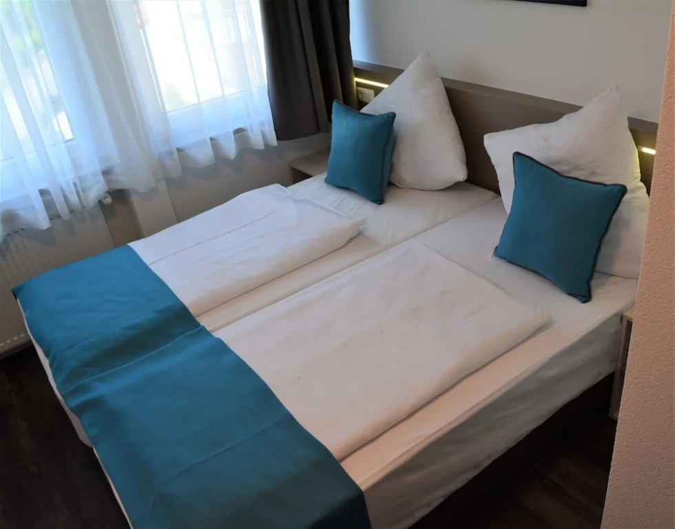 Standard Double room (full double bed)