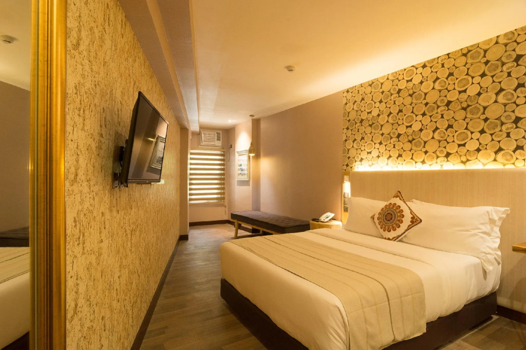 Standard Double room (full double bed)