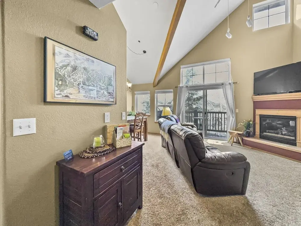 B6 Tarn Landing 1br + Loft, 3ba 1 Bedroom Condo