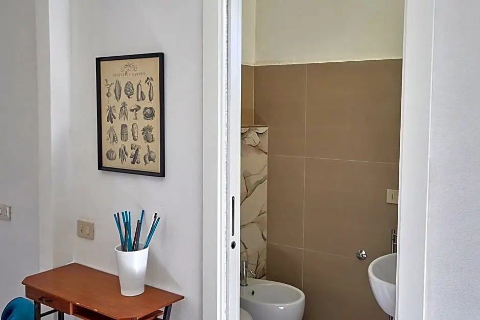 Comfort room