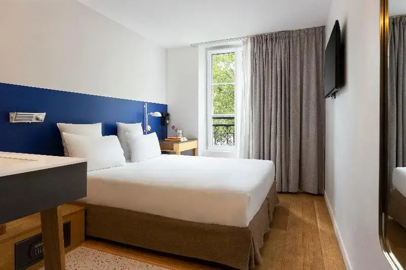Standard Double room with view (full double bed)