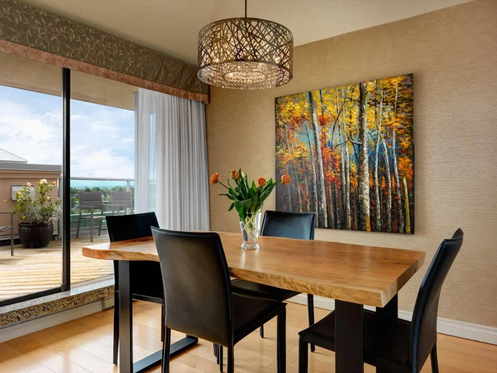 Double Suite with harbour view (full double bed)