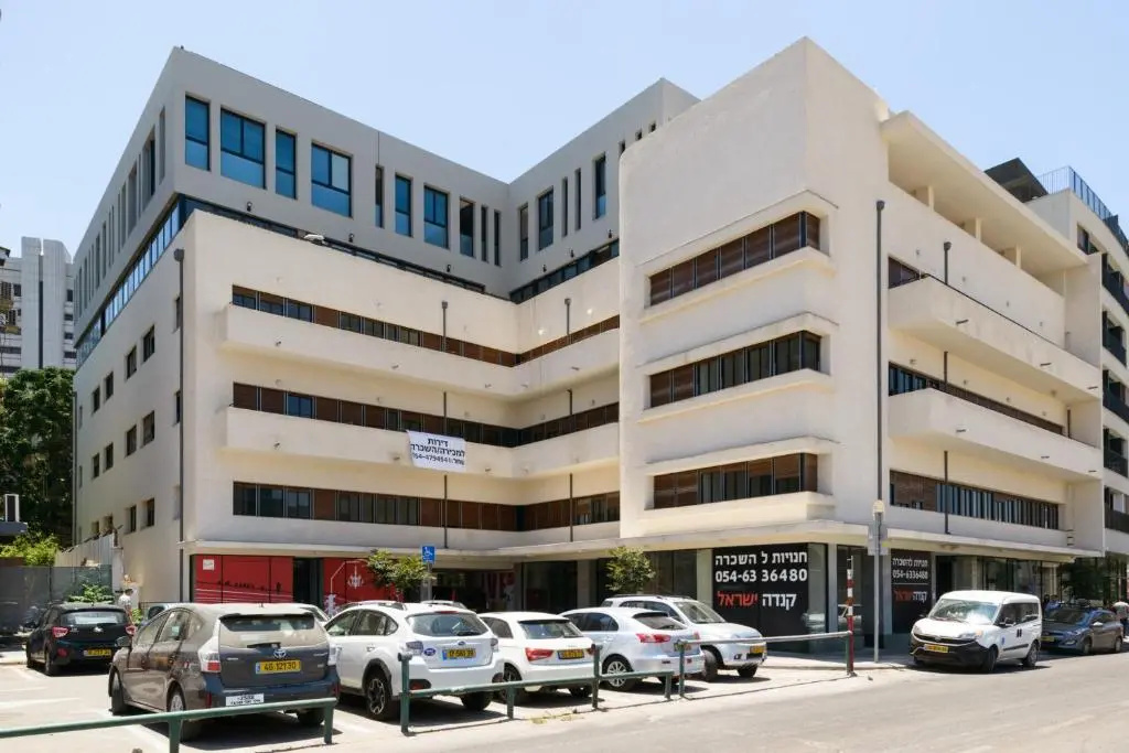 16 HaRakevet Street - By Beach Apartments TLV