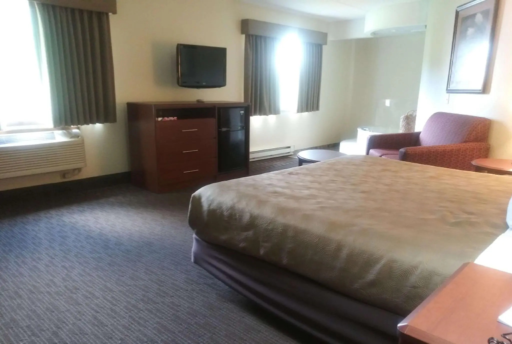 Double Suite (full double bed)