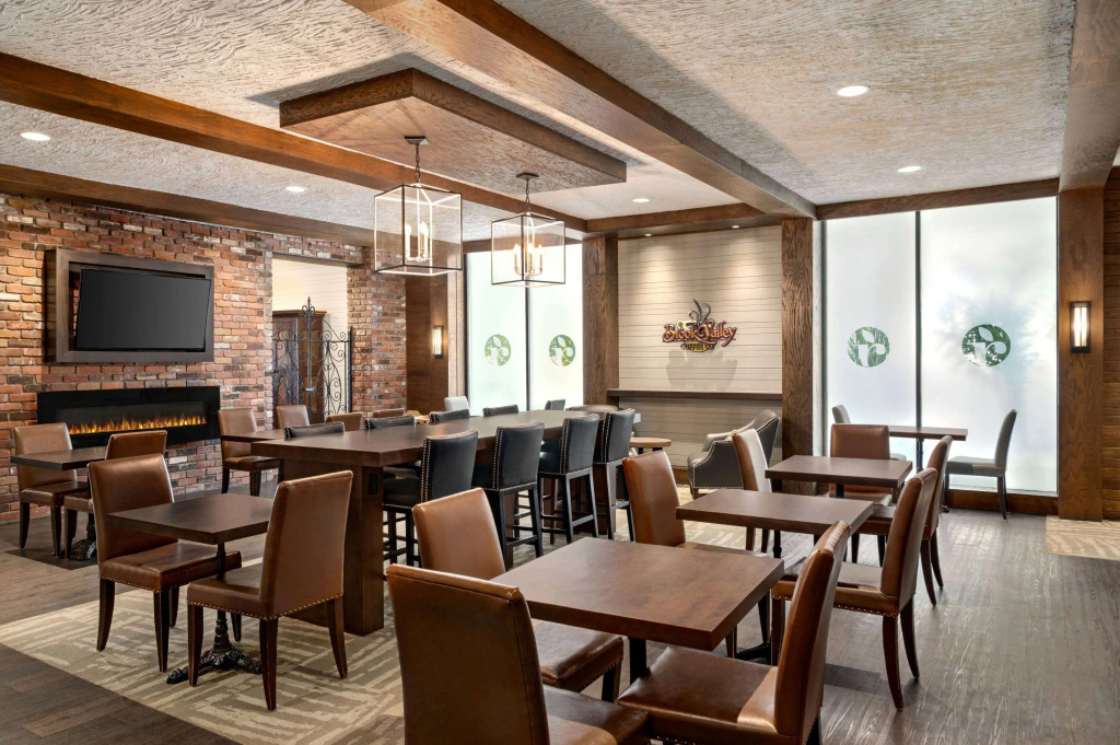 Food & Beverage