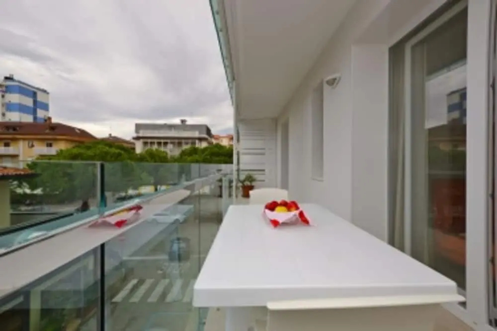 Delightful Apartment With Pool