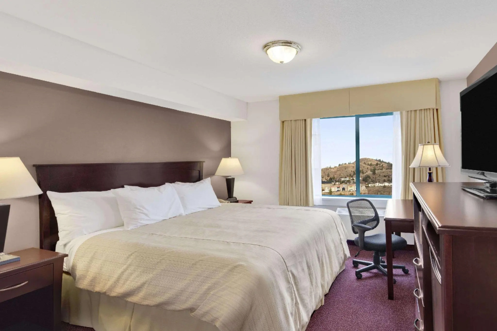 Double Suite (full double bed)