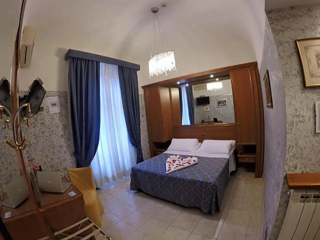 Standard Double room (full double bed)
