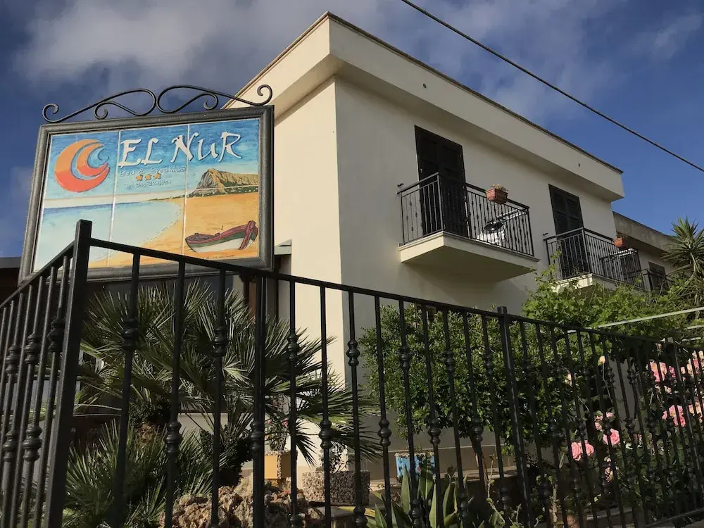 El Nur B b - Blue Room With Private Bathroom