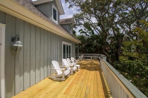 101 Ocean Point Drive - Six Bedroom House