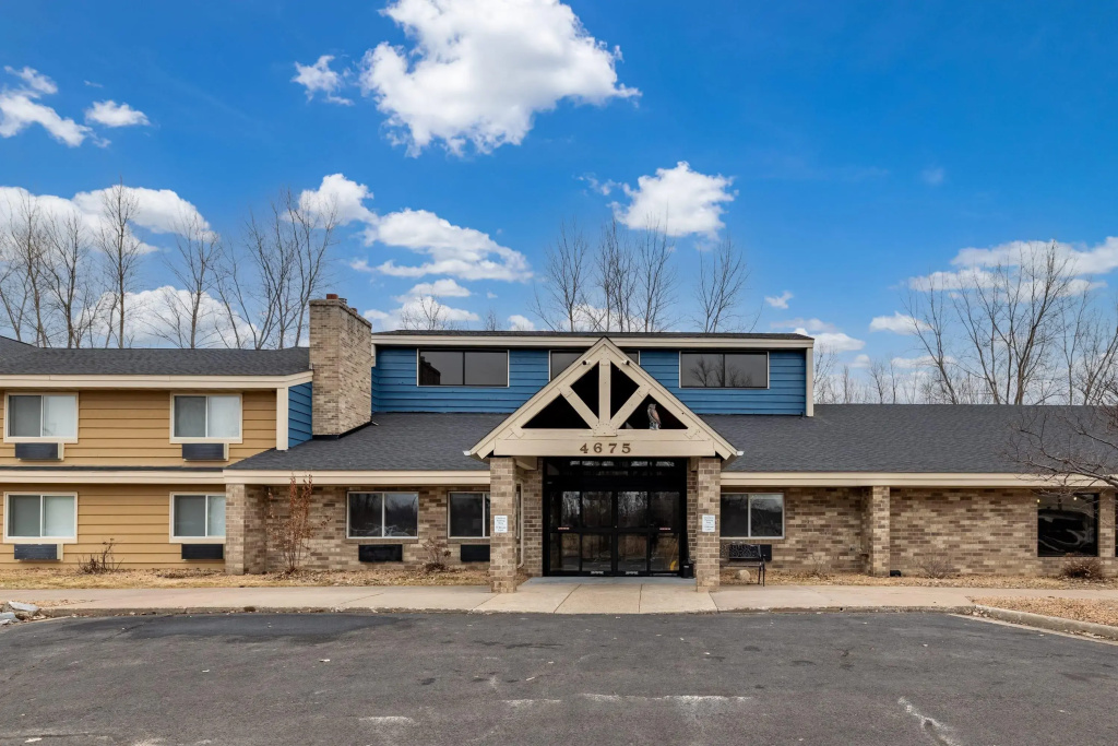 AmericInn by Wyndham White Bear Lake St. Paul