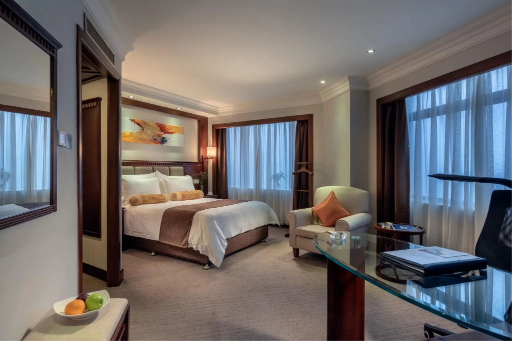 Deluxe Double room (full double bed)