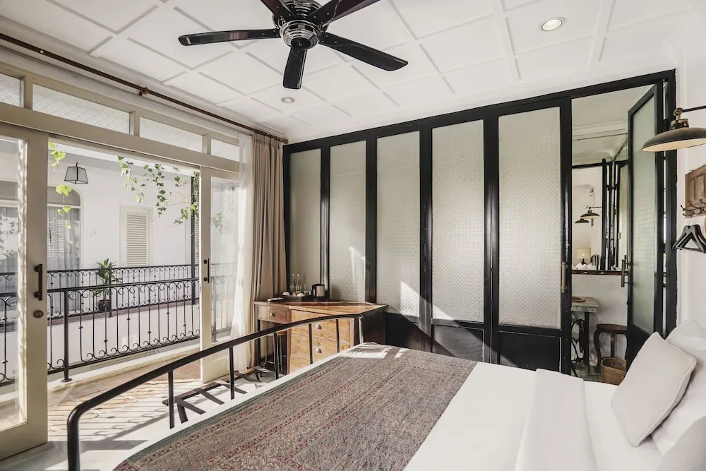 Superior Double room (full double bed)