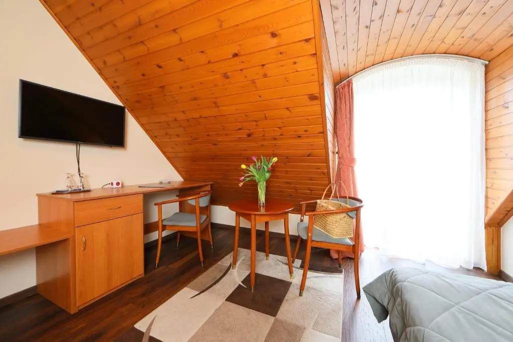 Standard Double Attic room (full double bed)