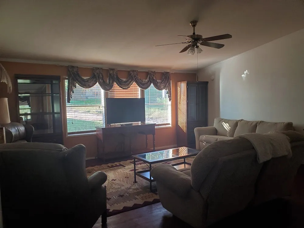 4 Bedrooms Cottage with land view