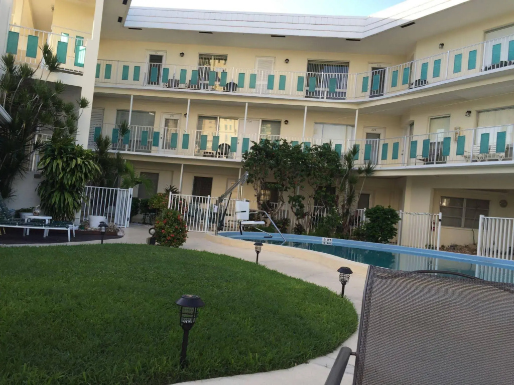 Deco Boutique Hotel