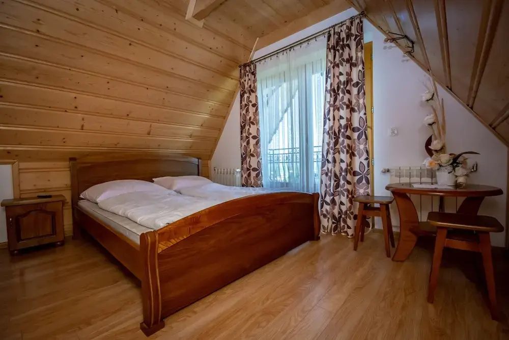 Standard Double room (full double bed)