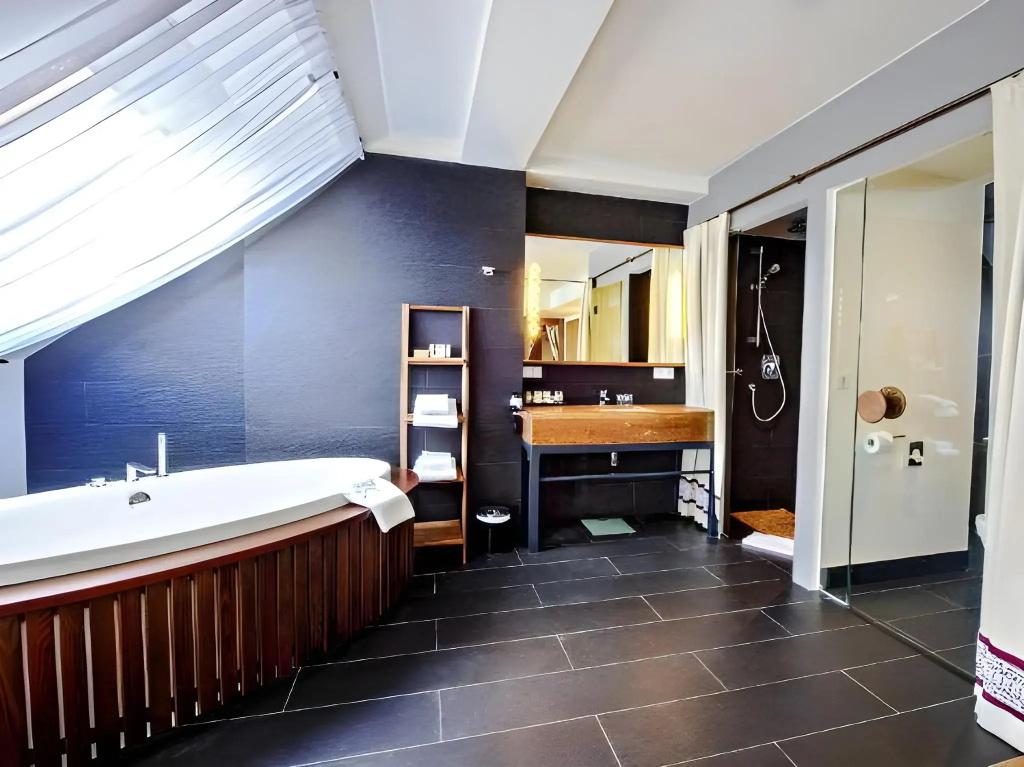 Bristol Tradition and Luxury - Général