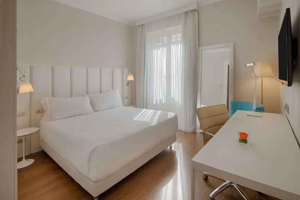 Superior Double room (full double bed)