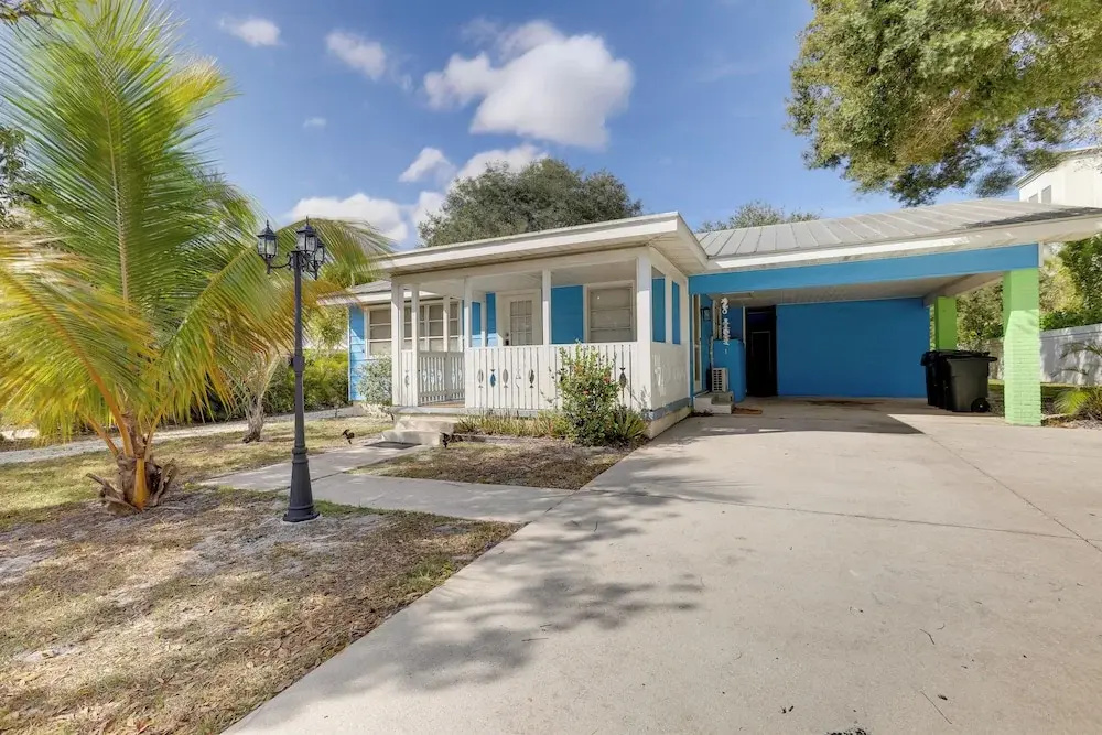 1/2 Mi to St. Lucie River: Treasure Coast Home
