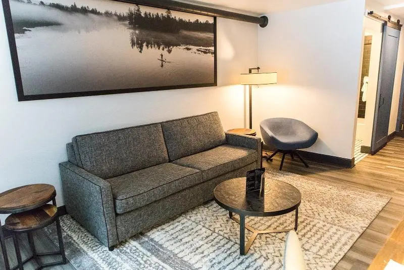 Standard Suite