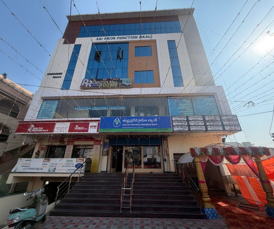 Townhouse Kanithi Road
