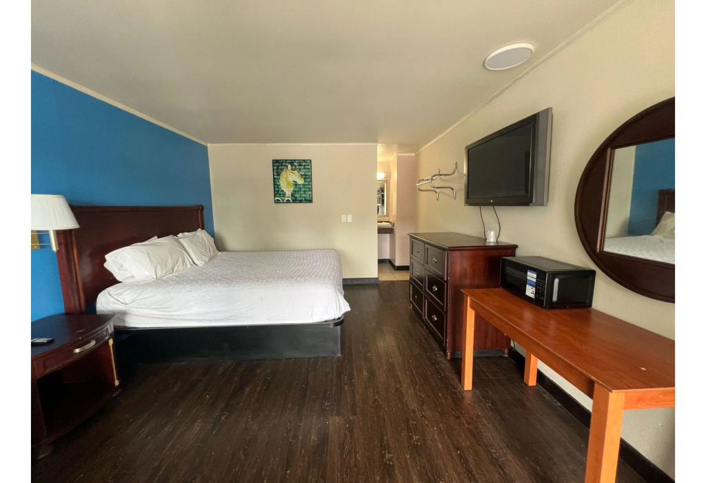 Capitol Inn by Belvilla Richmond Airport VA — 3