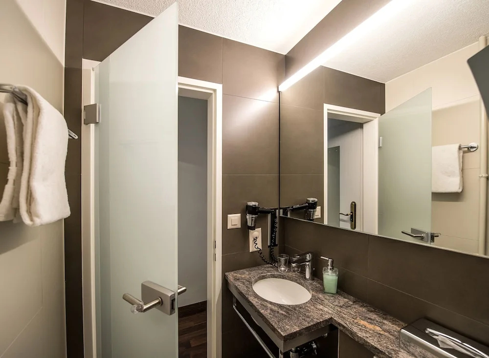 Economy Double room (twin beds)