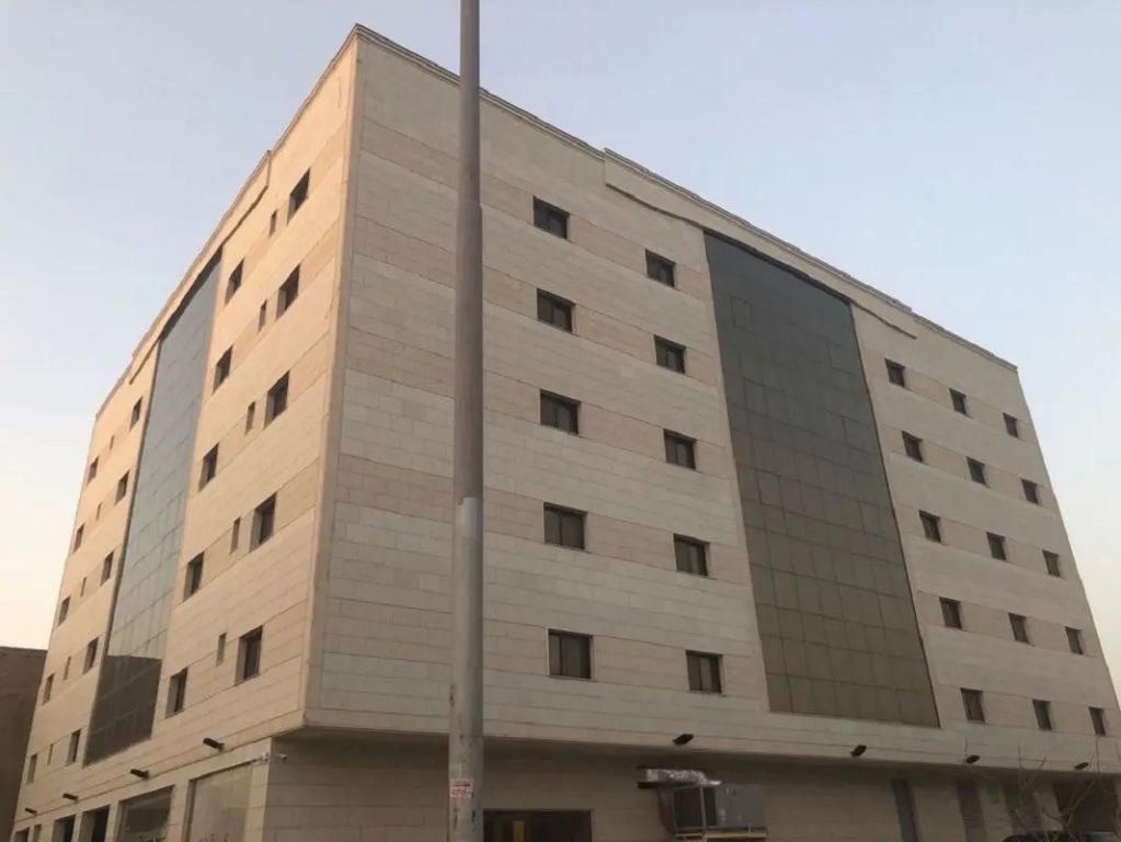 Almakan hotel 108