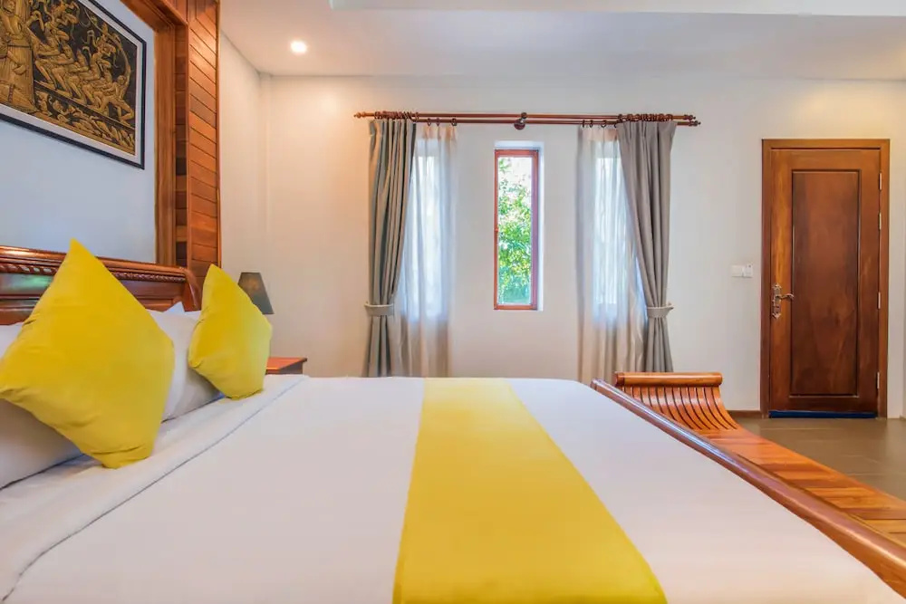 Deluxe Double room (full double bed)
