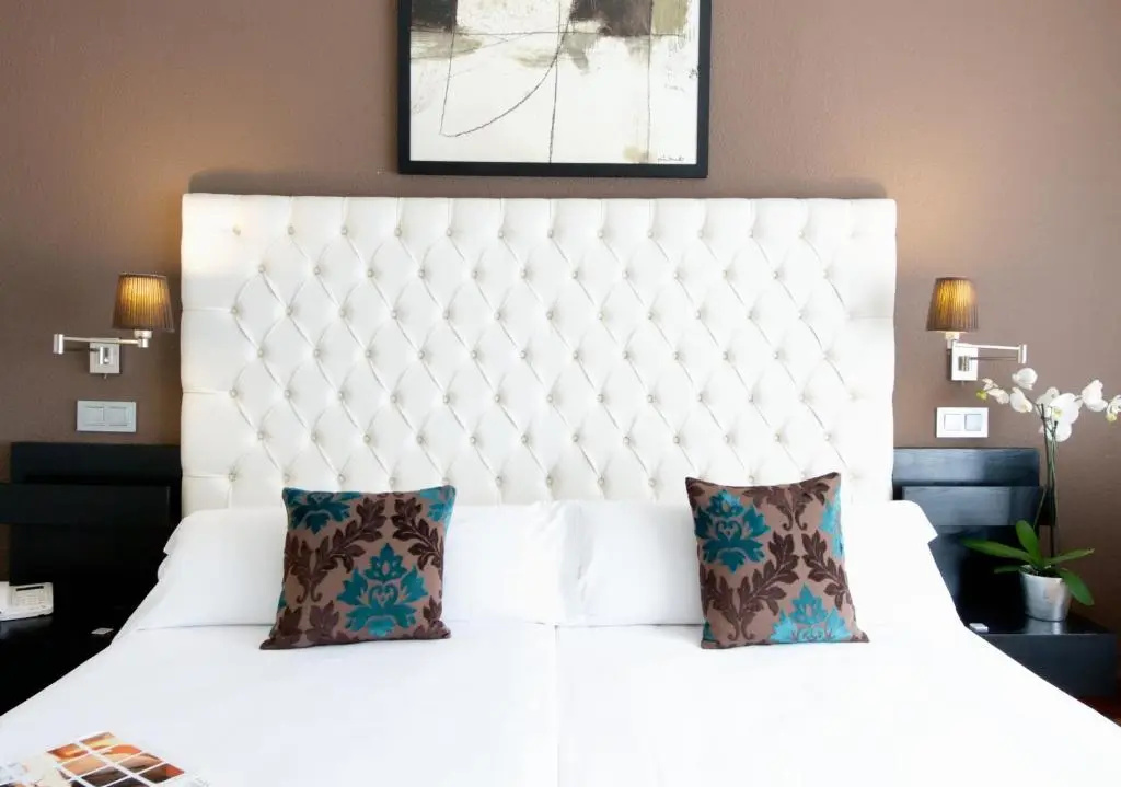 Double room (full double bed)