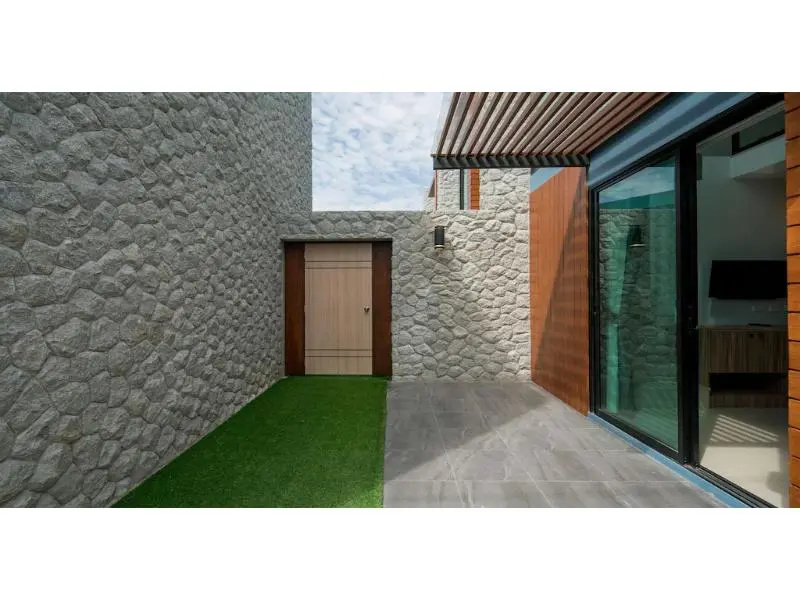 Suite with balcony and with garden view