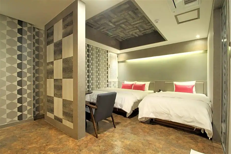 Standard Double room (twin beds)