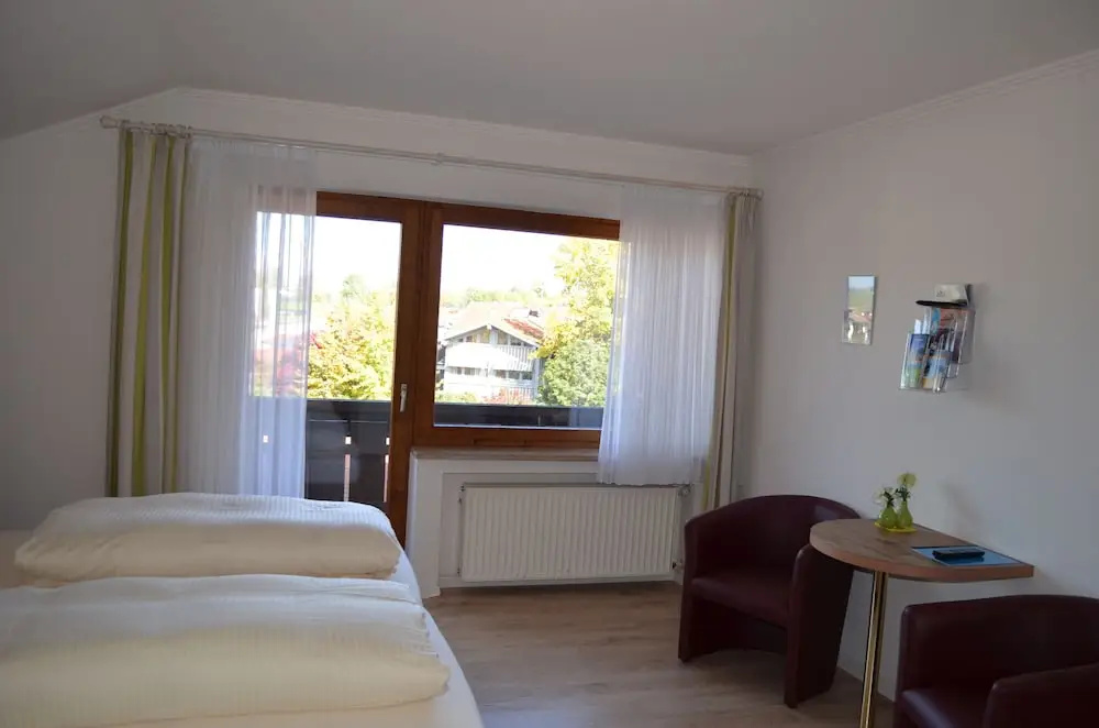 2 Bedrooms Comfort Quadruple room with balcony and with mountain view