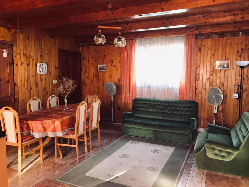 Lellei Pihenőház Balatonlelle
