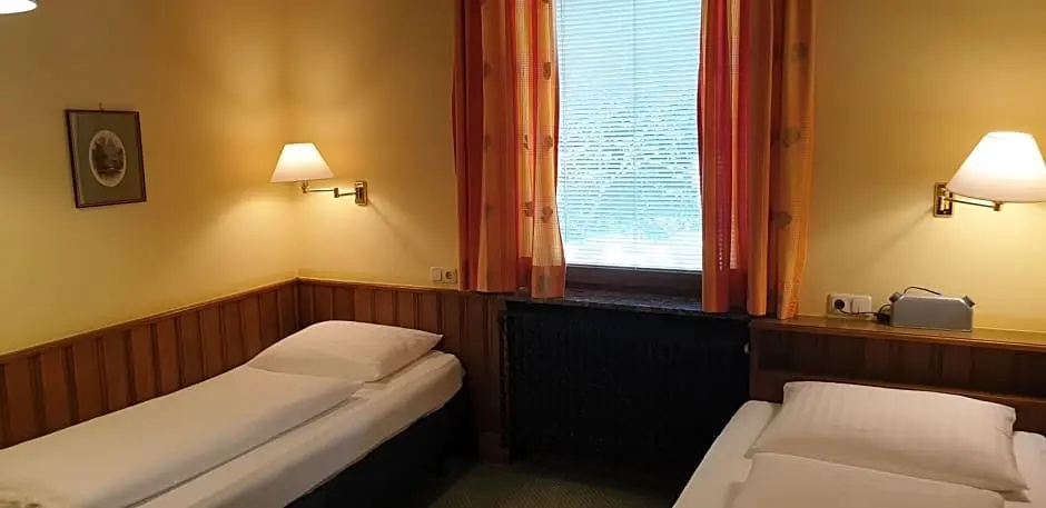 Hotel Hohenstauffen - Chambres