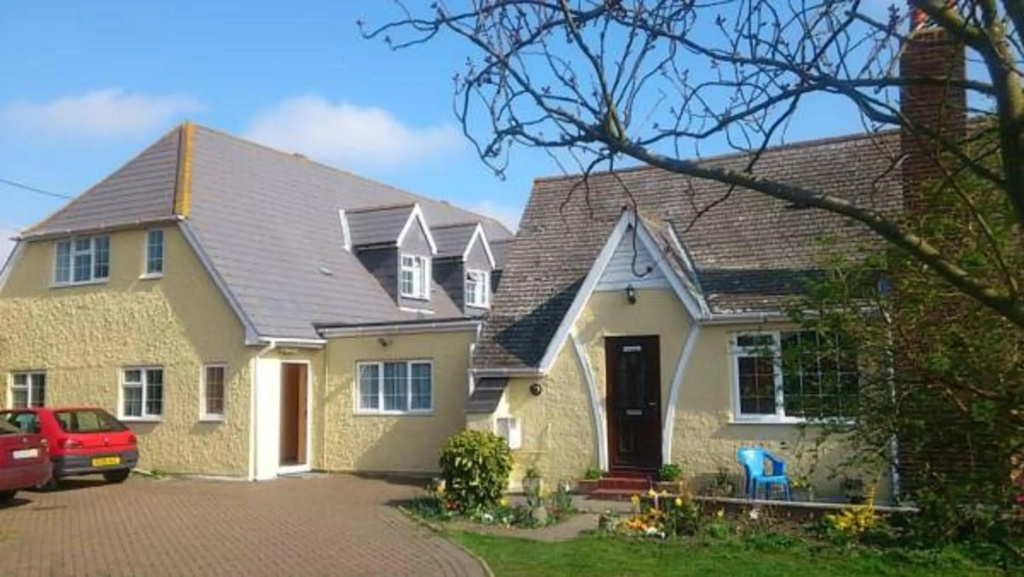 The Lodge Guesthouse