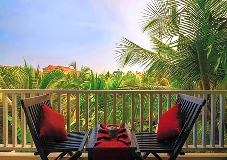 Deluxe Double room with city view (twin beds)