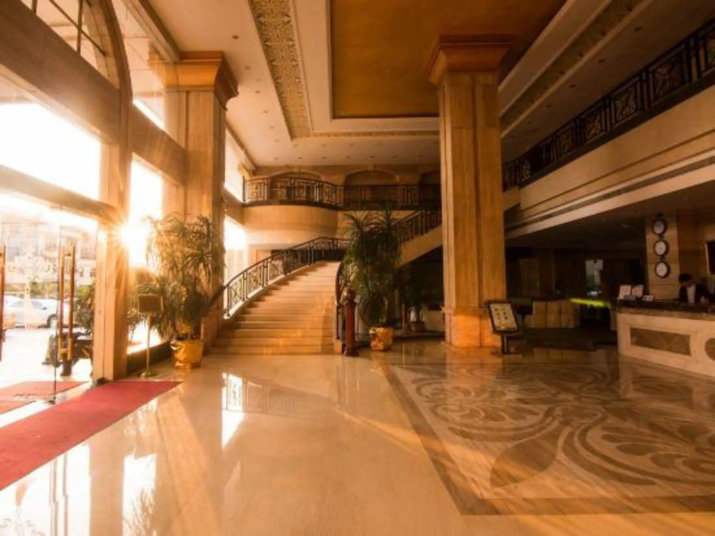 Artland Peninsula Hotel