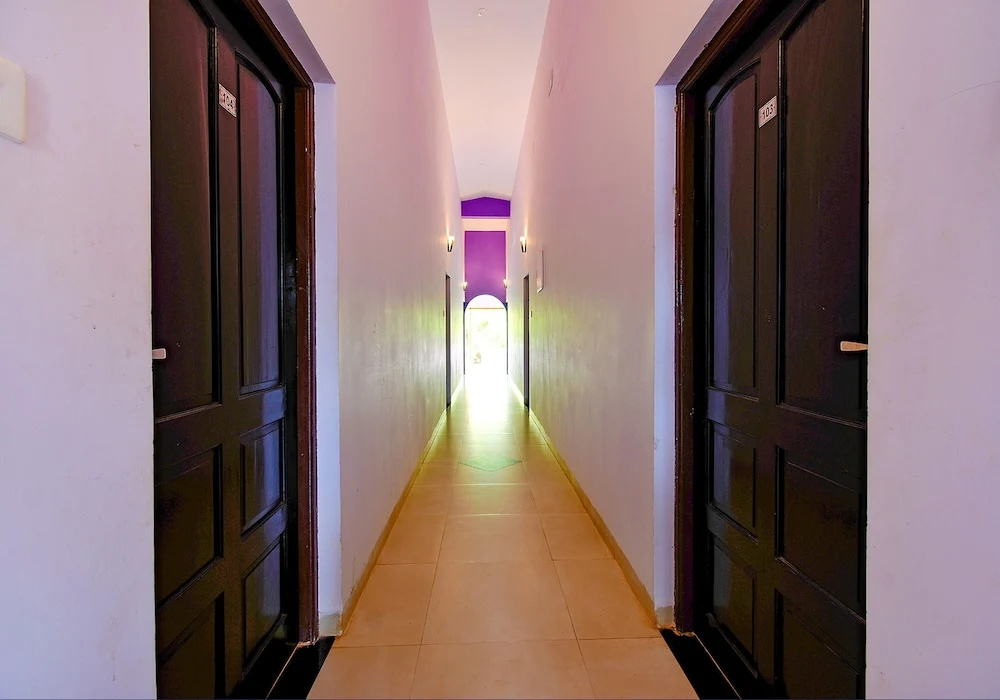Lobby & Reception
