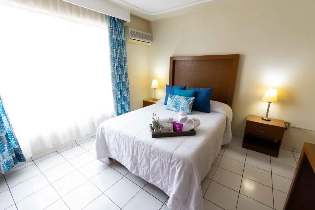 Deluxe Double room (full double bed)