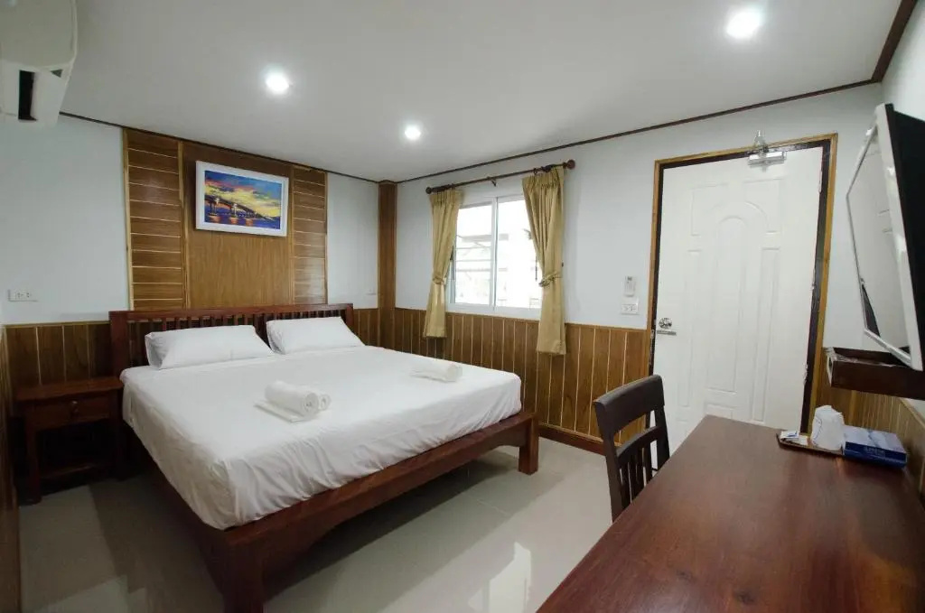 Standard Double room (full double bed)